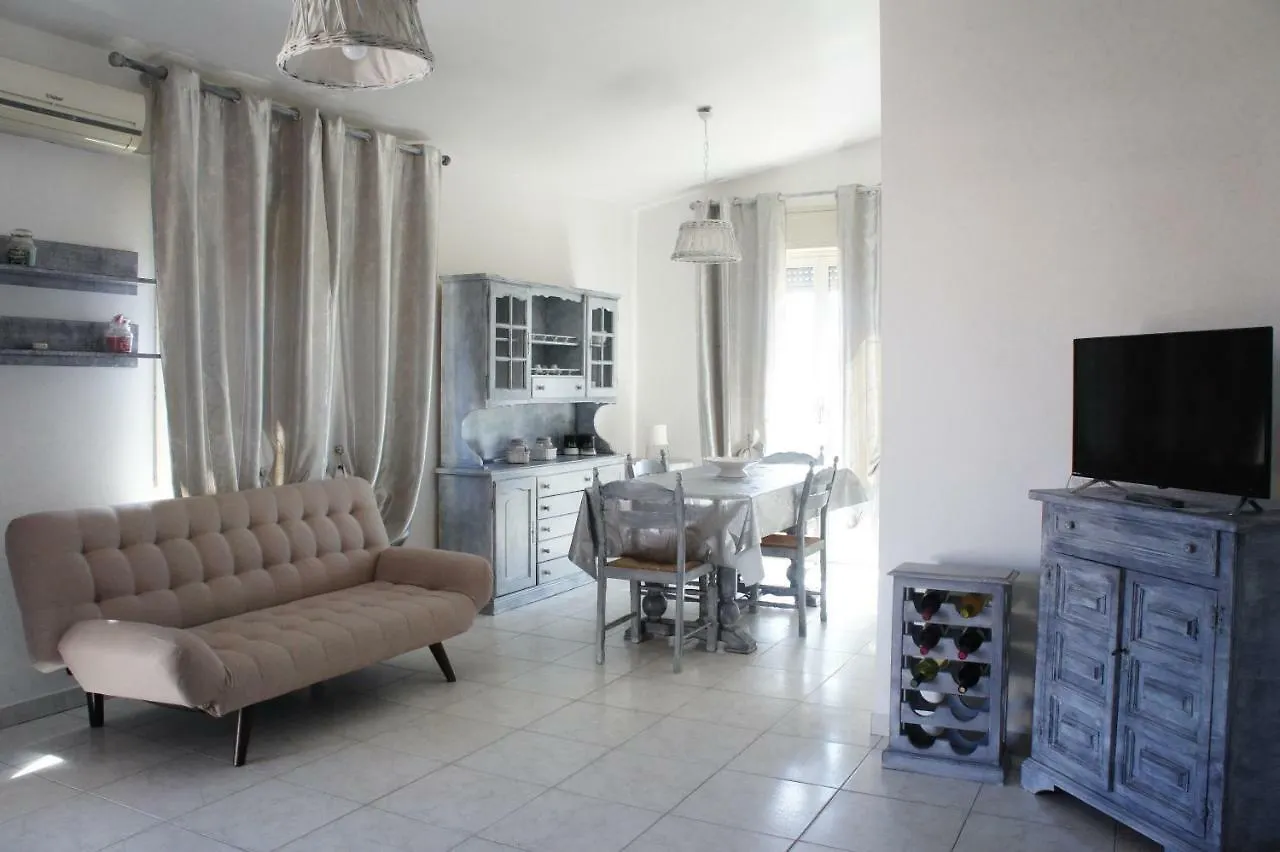 Bouganville سان ليون إيطاليا